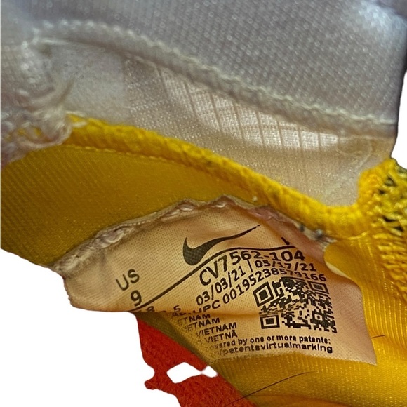 Nike LeBron 18 Low Stewie Griffin Size 9 - Picture 13 of 13